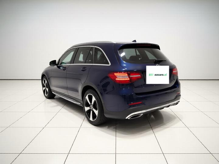GLC 2018 GLC 260 4MATIC Luxury photo 4
