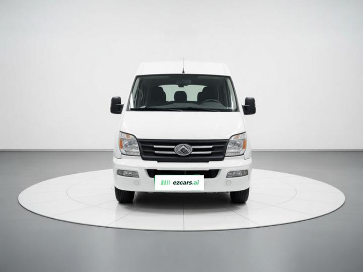 MAXUS V80 2021 2.0T PLUS MT Long Wheelbase 9-Seater photo 2