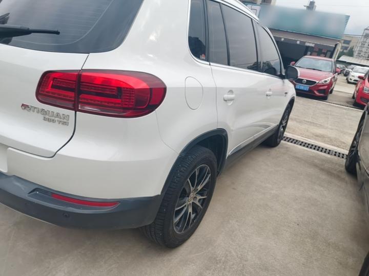 Tiguan 2016 300TSI AT AWD Luxury photo 7