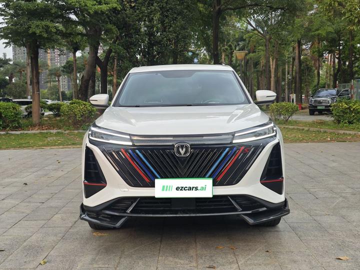 CS75 PLUS 2022 2nd Gen 1.5T AT Exclusive photo 2