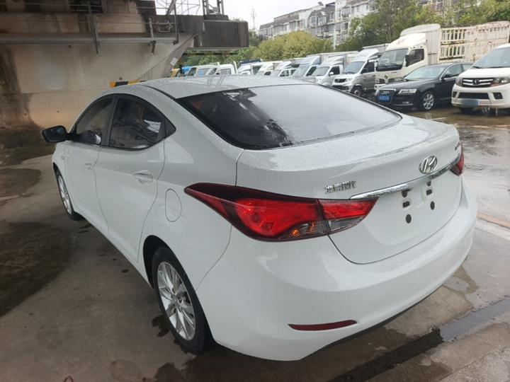 Elantra 2016 1.6L AT Smart photo 4