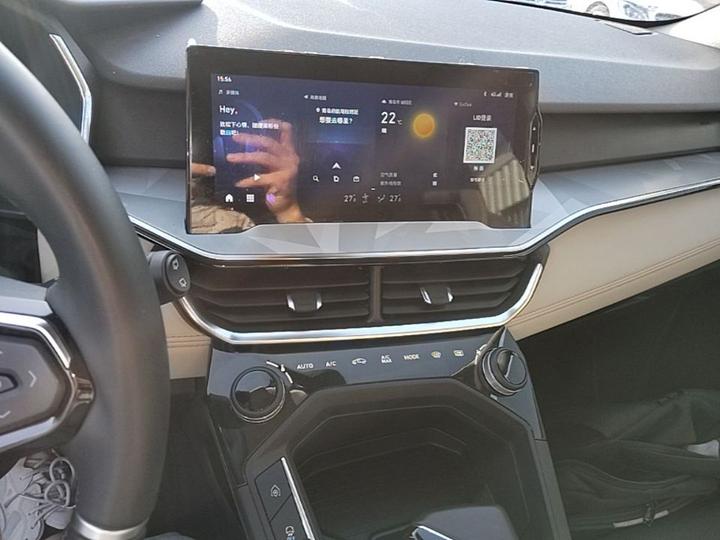 06 EM-P 2022 PHEV 84KM Range Pro photo 8