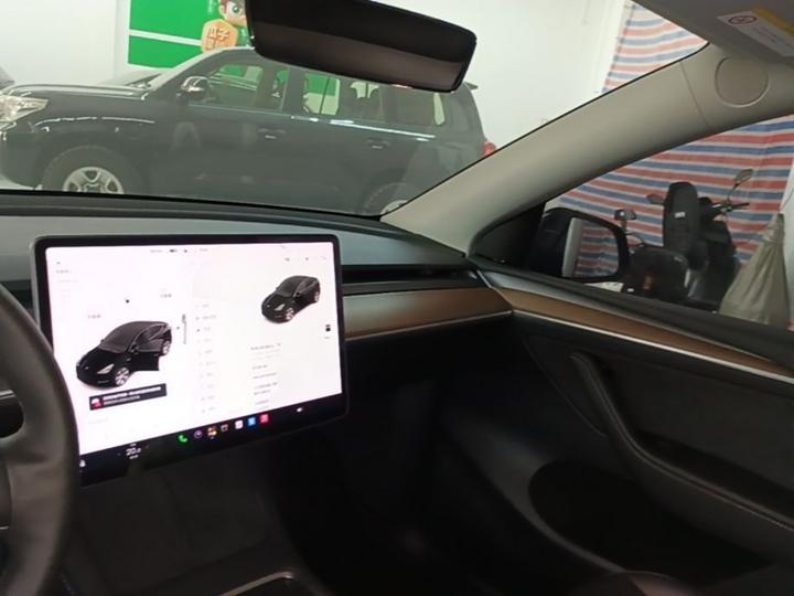Model Y 2021 Long Range AWD photo 5