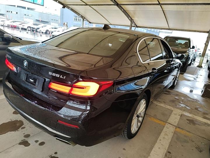 5 Series 2022 Facelift 525Li Luxury photo 4
