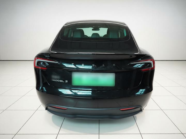 Model 3 2023 RWD photo 5