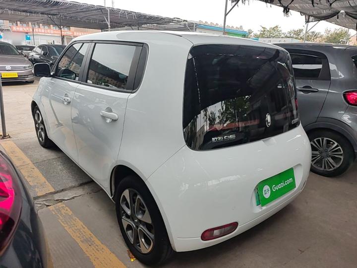 2022 Upgraded 305km Luxury NCM photo 4