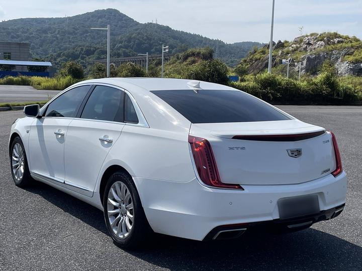 XTS 2018 28T Elite photo 4