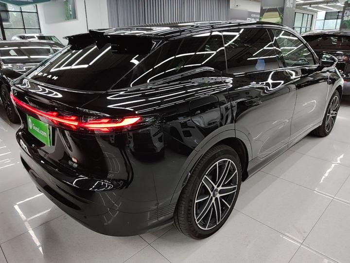 Voyah 2025 AWD Qiankun photo 6