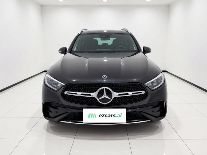 GLC 2023 Facelift GLC 300 L 4MATIC Dynamic 5-Seater photo 2