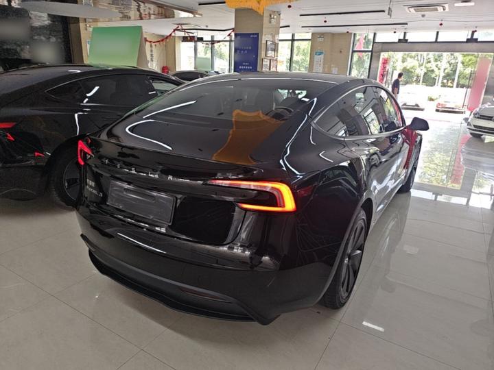 Model 3 2025 RWD photo 4