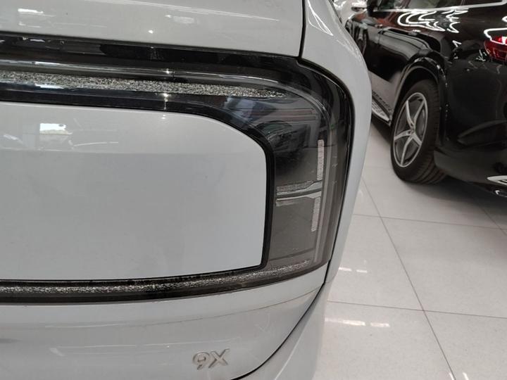 9X 2025 Ultra 70kWh 6-Seater photo 7