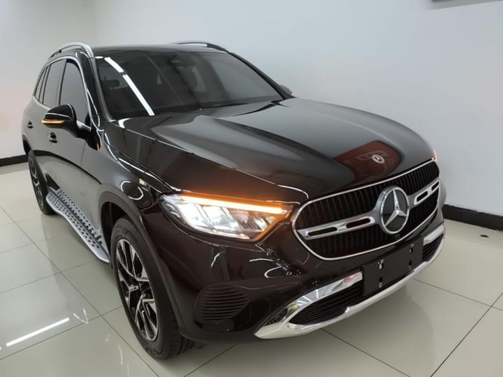 GLC 2023 Facelift GLC 260 L 4MATIC Dynamic 7-Seater photo 3
