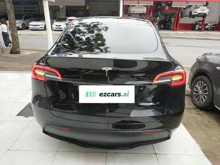 Model Y 2022 Facelift RWD photo 3