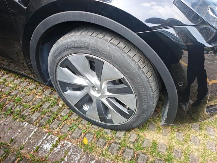 Model Y 2022 Facelift RWD photo 8