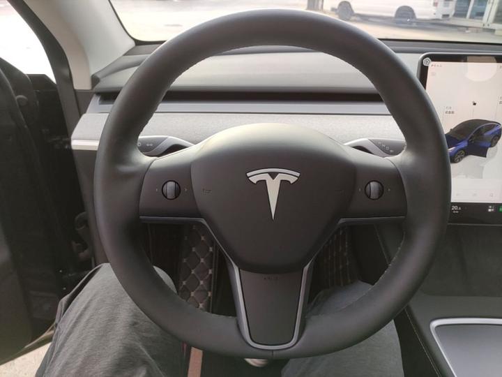 Model Y 2024 RWD photo 6