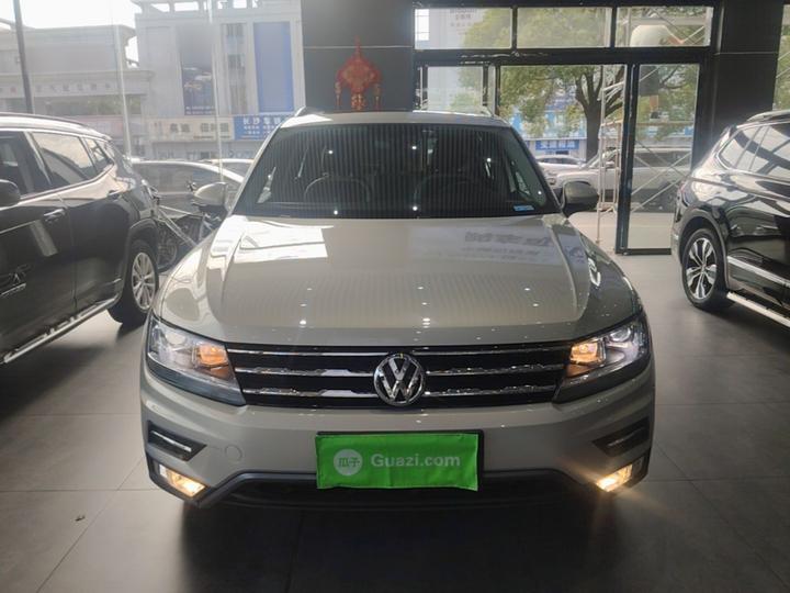 Tiguan L 2018 330TSI AT RWD Luxury photo 2