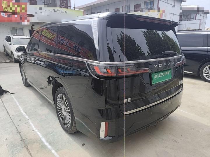 Voyah Dreamer 2025 PHEV AWD Flagship photo 4