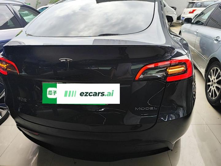 Model Y 2024 RWD photo 3