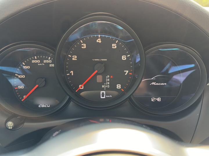 2017 Macan 2.0T photo 4