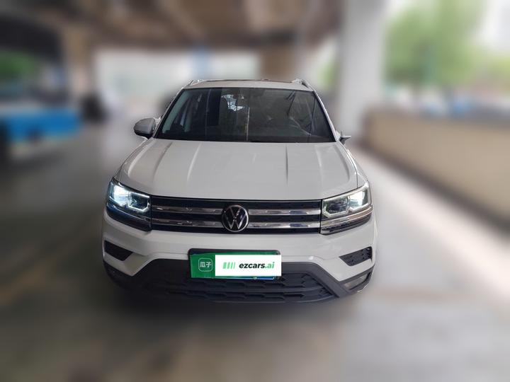 Tharu 2022 280TSI RWD Luxury photo 2