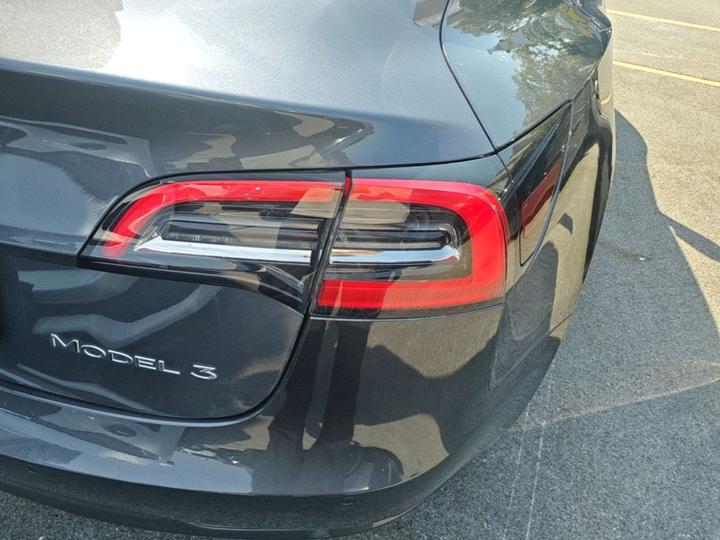 Model 3 2022 RWD photo 7