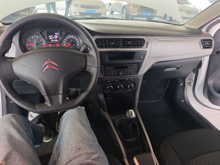 2018 Facelift 1.6L MT Fashion photo 5