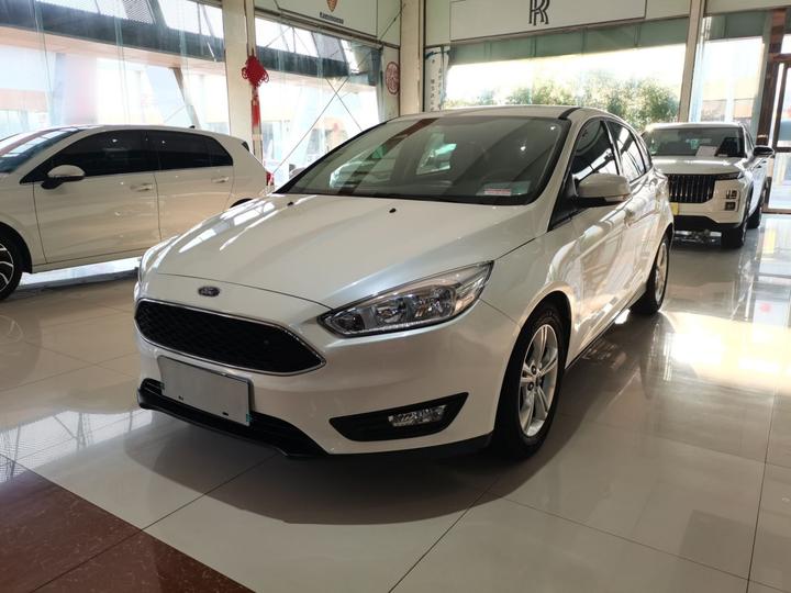 Focus 2015 Hatchback 1.6L AT Comfort