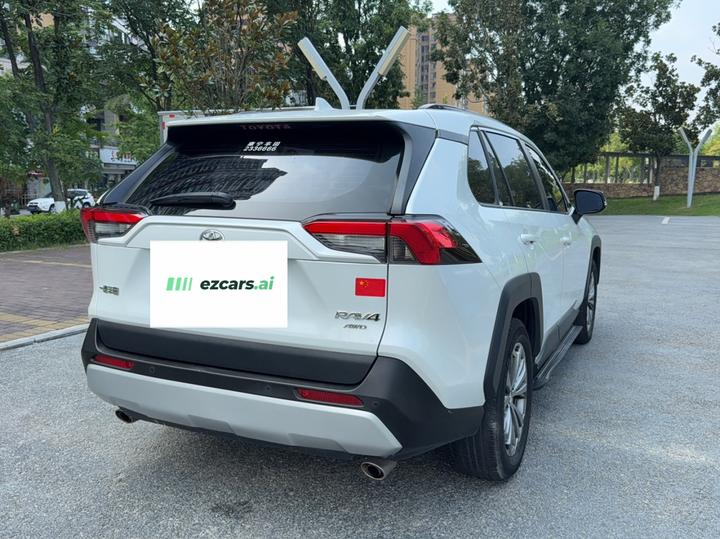 RAV4 2023 2.0L CVT AWD Plus photo 4