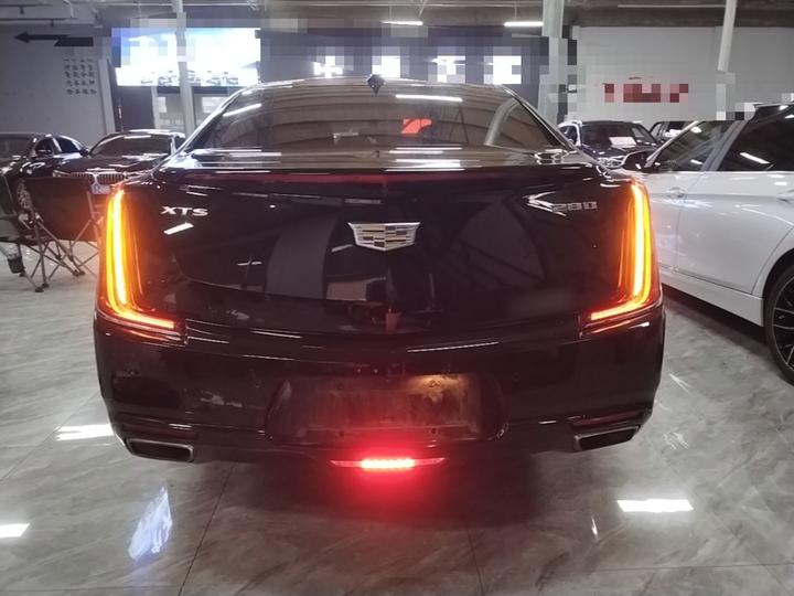 XTS 2018 28T Tech photo 5