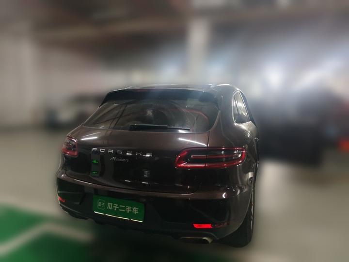 2017 Macan 2.0T photo 6