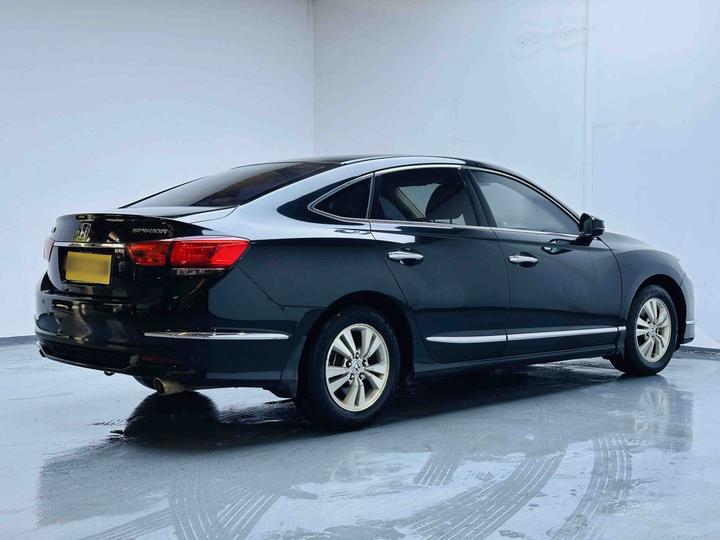 Spirior 2015 2.0L Luxury photo 4