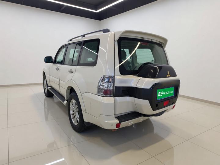 Pajero Parallel Import photo 4