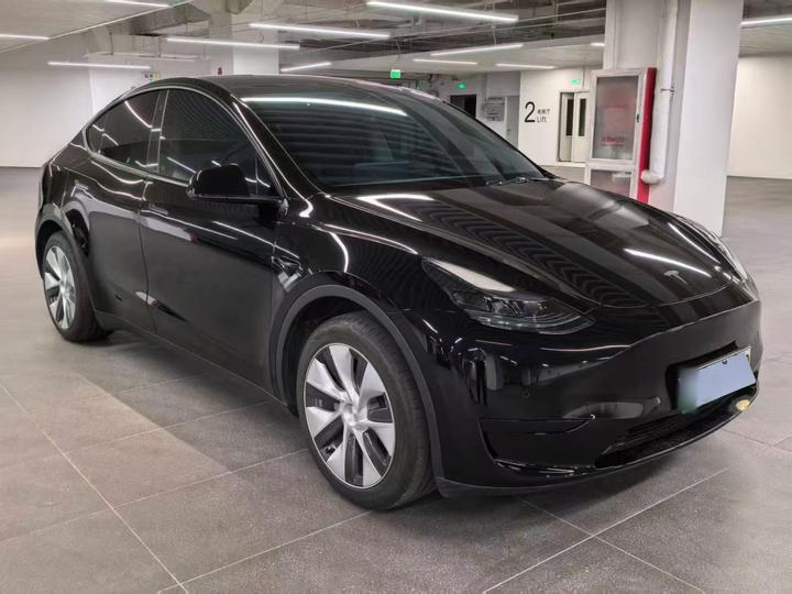 Model Y 2022 Facelift RWD photo 3