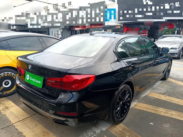 5 Series 2018 525Li Luxury photo 4