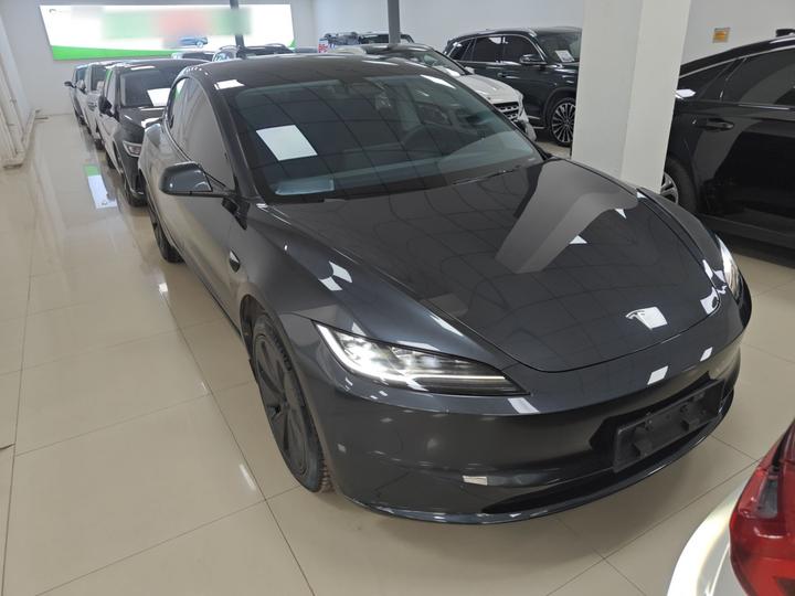 Model 3 2023 RWD photo 3