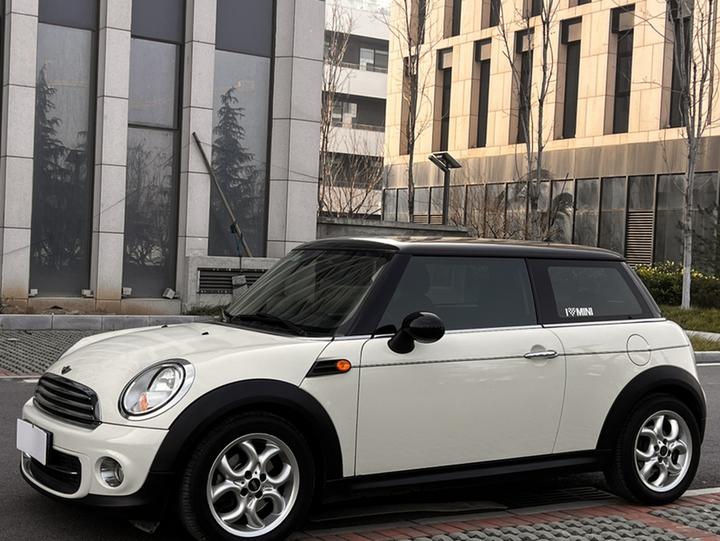 2011 1.6L COOPER Fun