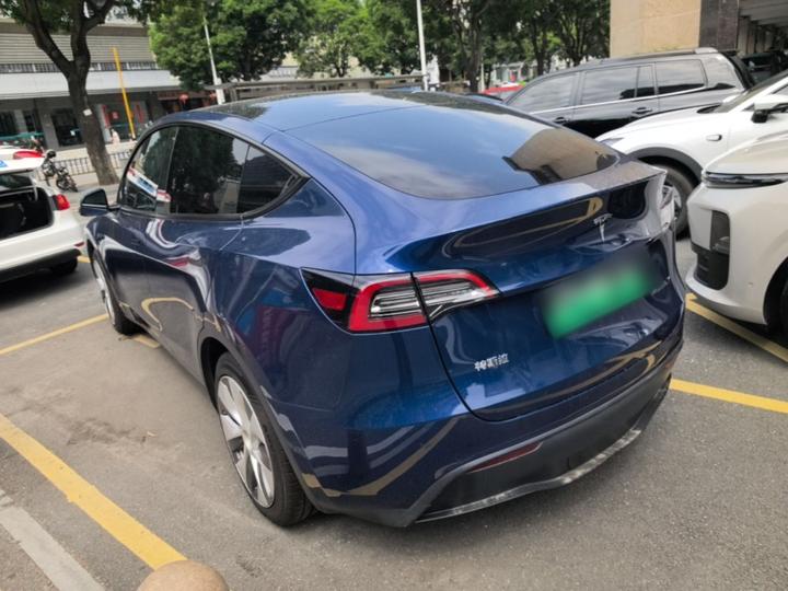 Model Y 2022 RWD photo 4