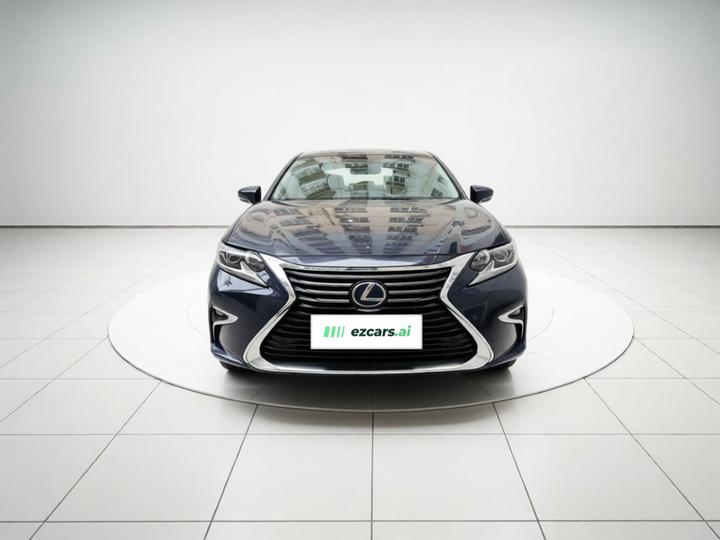 ES 2015 300h Comfort photo 2