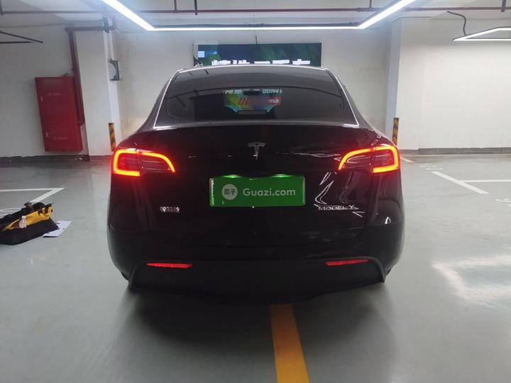 Model Y 2023 RWD photo 3