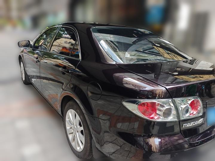 6 2013 2.0L AT Luxury photo 4