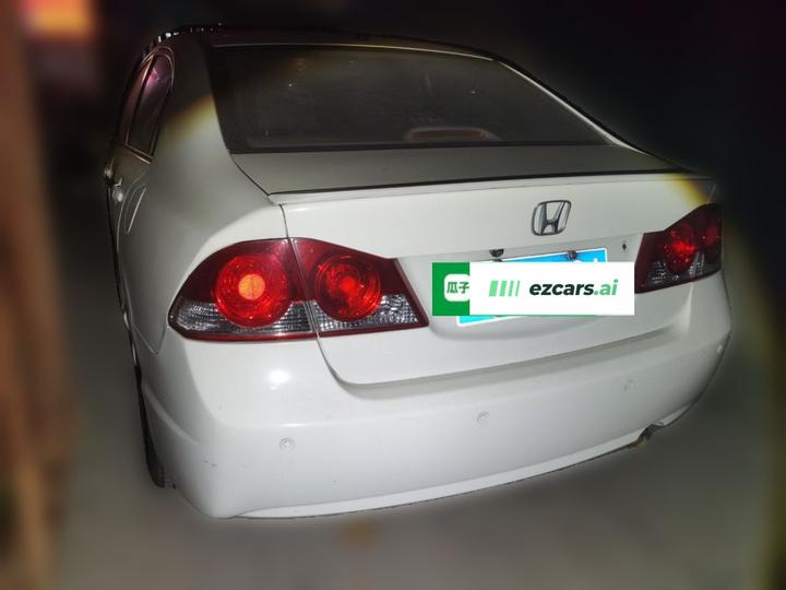 CiiMO 2015 1.8L AT Comfort photo 4