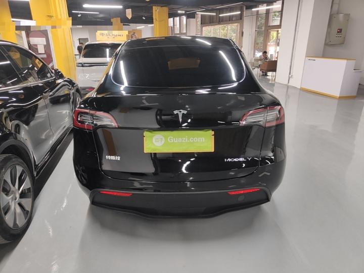 Model Y 2022 RWD photo 3