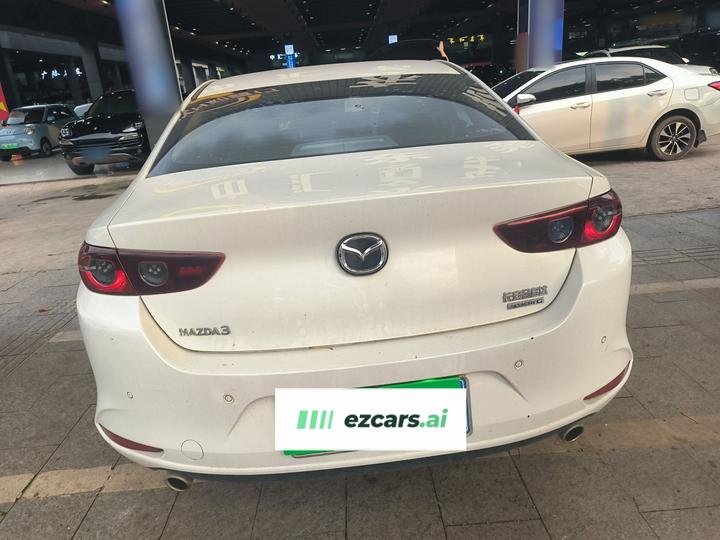 3 Axela 2021 2.0L AT photo 3