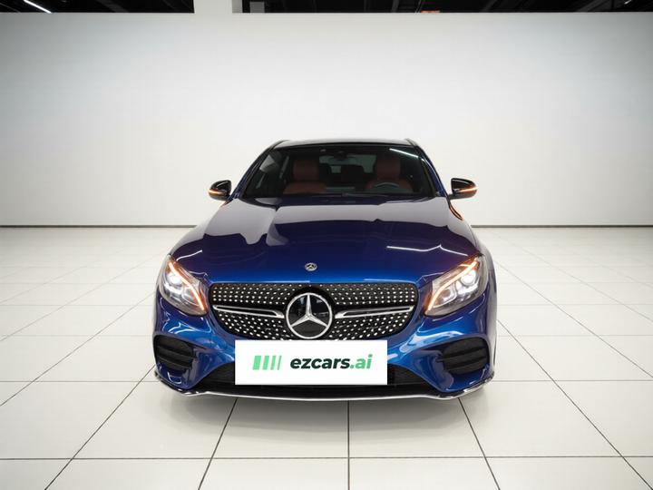 GLC Coupe 2018 GLC 200 4MATIC Coupe SUV photo 2