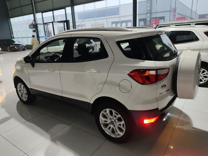 2013 1.5L AT Premium photo 4