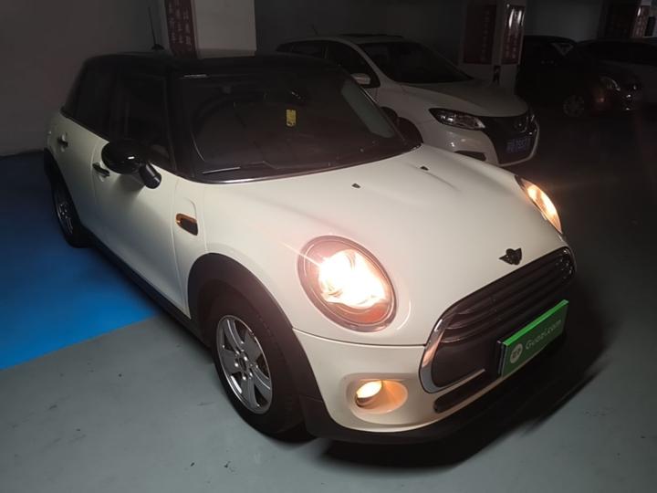 2015 1.2T ONE 5-Door photo 3