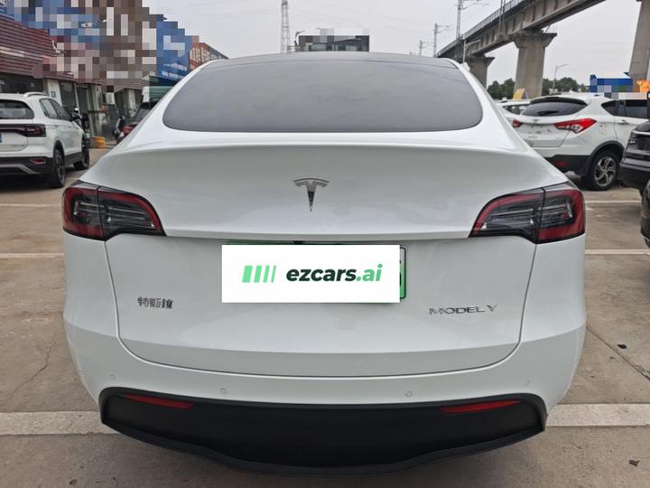 Model Y 2021 Standard Range RWD photo 3