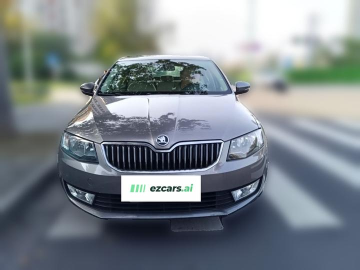 Octavia 2015 1.6L AT photo 2