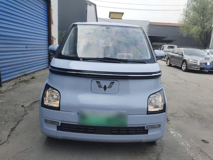 Wuling Air ev 2023 4-Seater - Standard photo 2