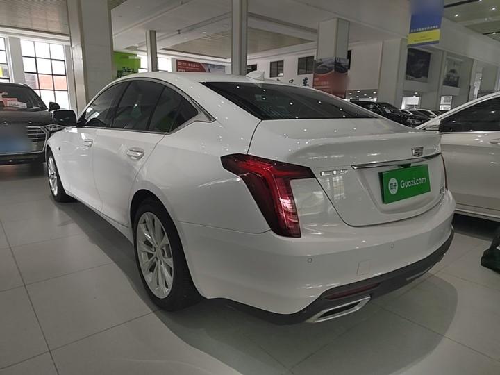 CT5 2022 28T Luxury Standard photo 4